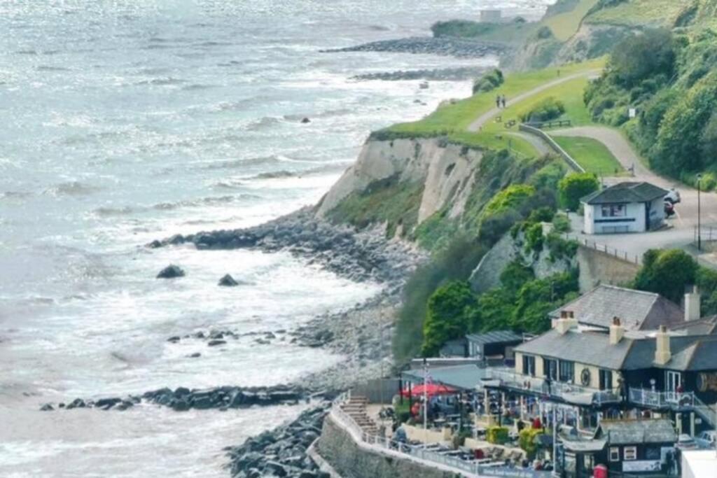 Beautiful Seaside Apartment With Parking Ventnor Dış mekan fotoğraf